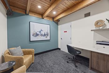Business center at the lakes apartments in bellevue, wa 98007